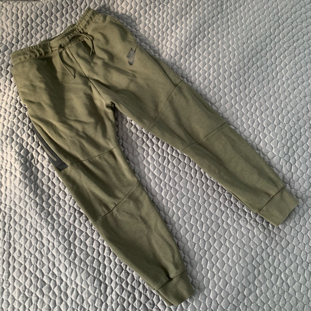 Nike joggers